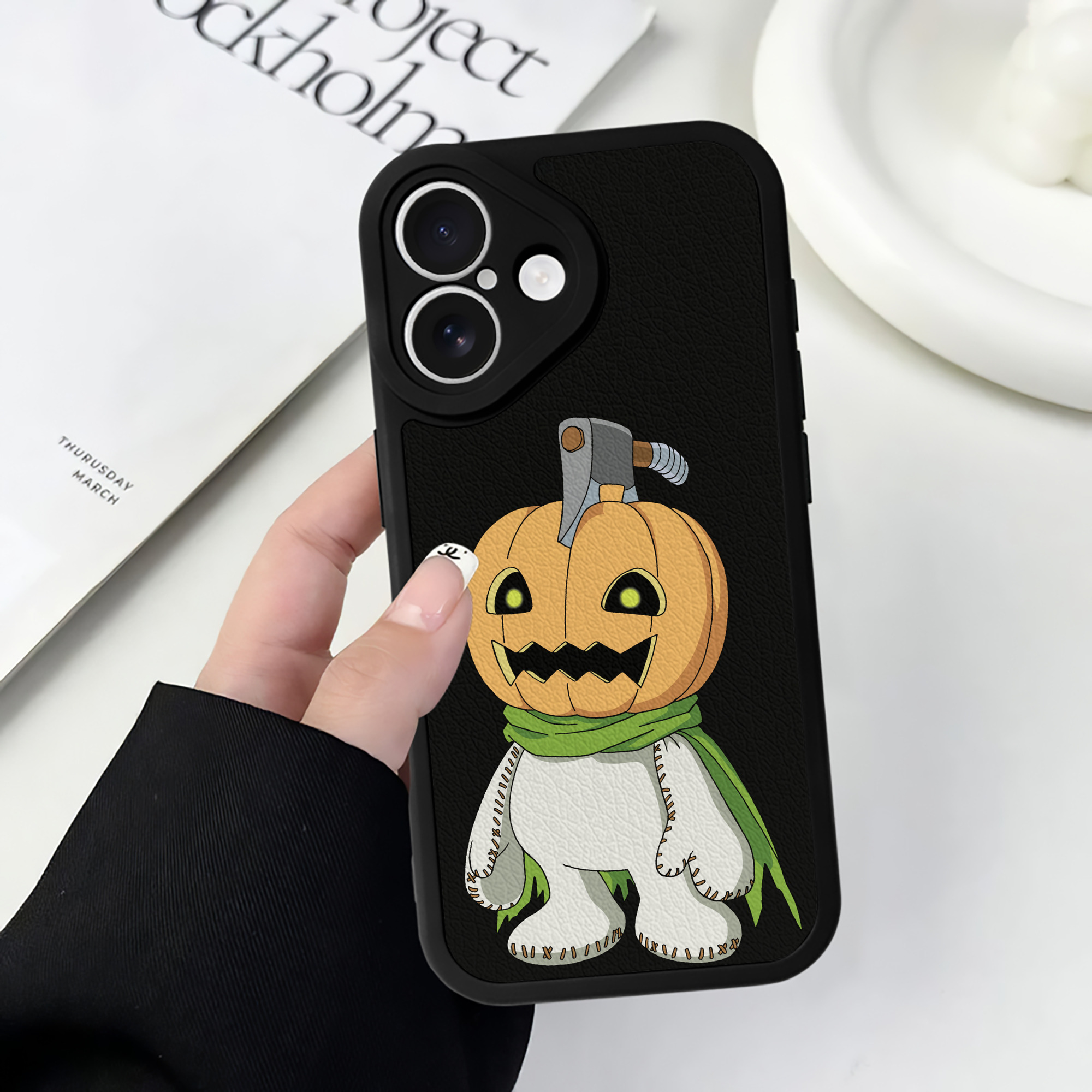 （画像用） Digimon デジタルモンスター/デジモン 【iPhone 16シリーズ対応】シリコンスマホケース（レザー調） 材質：シリコン